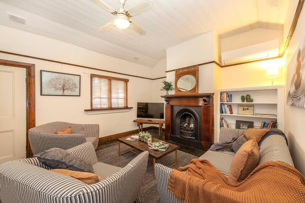 Willunga Cottage- Sleeps 6 Pool Ngoại thất bức ảnh